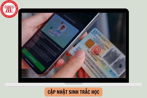 Chưa cập nhật sinh trắc học có rút tiền bằng thẻ được không?