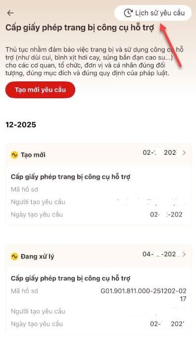 Tại màn hình Cấp giấy phép trang bị công cụ hỗ trợ nhấn Lịch sử yêu cầu