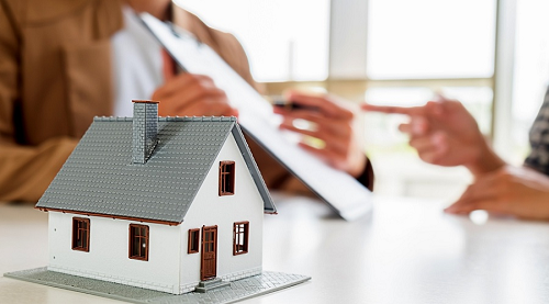 Quy định của pháp luật về đơn phương chấm dứt hợp đồng thuê bất động sản và một số kiến nghị hoàn thiện