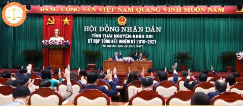 What is the duration of the tenure of the People’s Council at all levels in Vietnam?