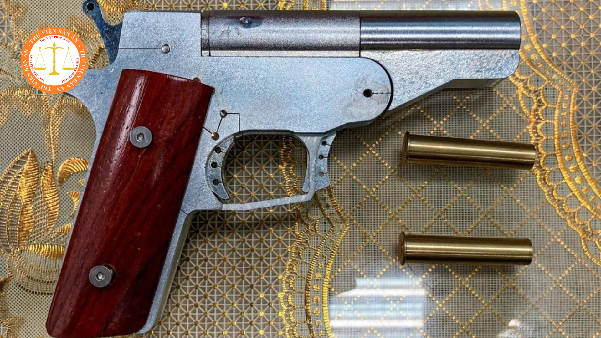 What are the penalties for trading of illegal self-made guns in Vietnam?