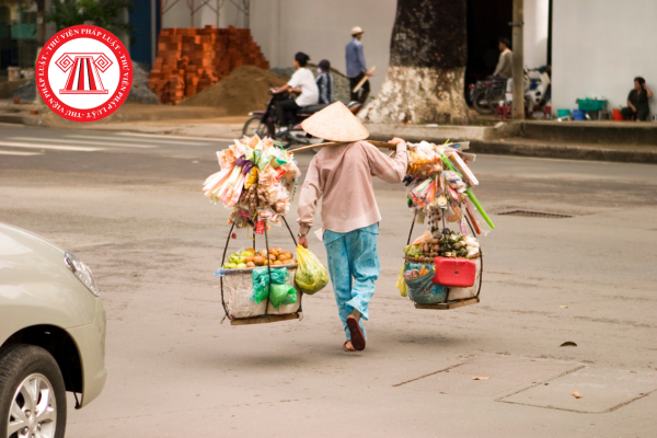 Các xe hàng rong bán bánh kẹo tết có cần cần xin cấp giấy phép an toàn thực phẩm hay không?