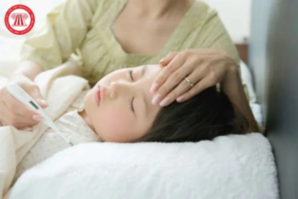 Mức hưởng BHXH khi chăm sóc con ốm đau theo tháng và theo ngày từ 01/07/2025