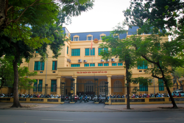 Địa chỉ của Tòa án nhân dân Thành phố Hà Nội và thông tin liên hệ cụ thể?