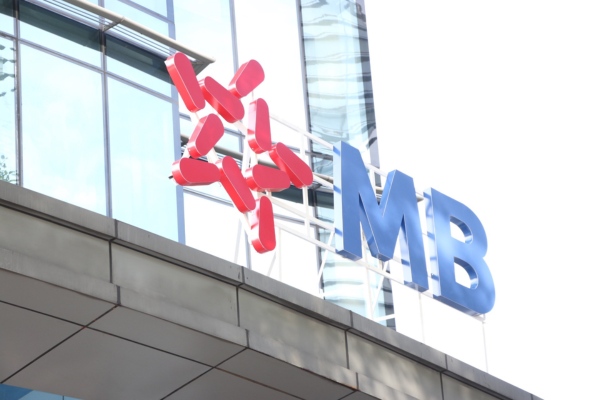 Ngân hàng MB có làm việc thứ 7 không? Giờ làm việc Ngân hàng MB như thế nào?