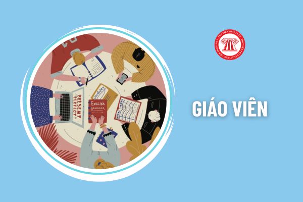 Giáo viên kiêm nhiệm một lúc bao nhiêu chức vụ? 