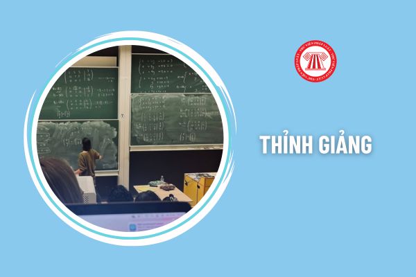 Tiêu chuẩn của một giáo viên thỉnh giảng tham gia phát triển chương trình đào tạo là gì?