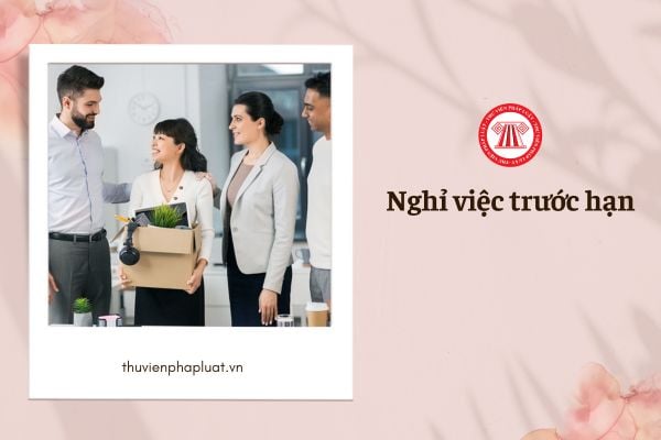 Công ty giữ lại 1 phần lương để bảo đảm người lao động không nghỉ việc trước hạn có được không?