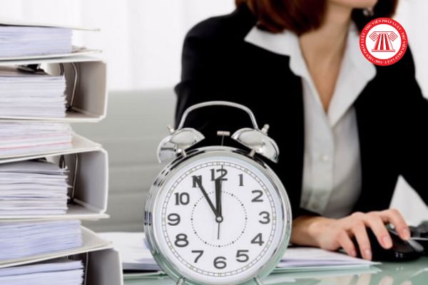 Thời gian làm thêm giờ tối đa trong ngày khi áp dụng chế độ làm việc theo tuần là bao nhiêu giờ?