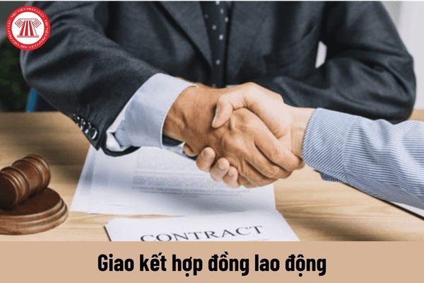 Người lao động thuê lại có được giao kết hợp đồng lao động với bên thuê lại lao động không?