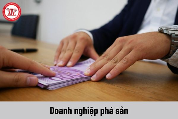 Doanh nghiệp phá sản thì phải ưu tiên thanh toán những khoản tiền nào cho người lao động?