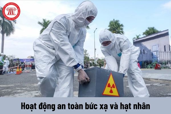 Chuyên viên chính về quản lý hoạt động an toàn bức xạ và hạt nhân có những quyền như thế nào?