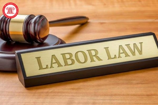 Sửa chữa, làm sai lệch hồ sơ đề nghị gia hạn giấy phép hoạt động cho thuê lại lao động bị xử phạt hành chính như thế nào?