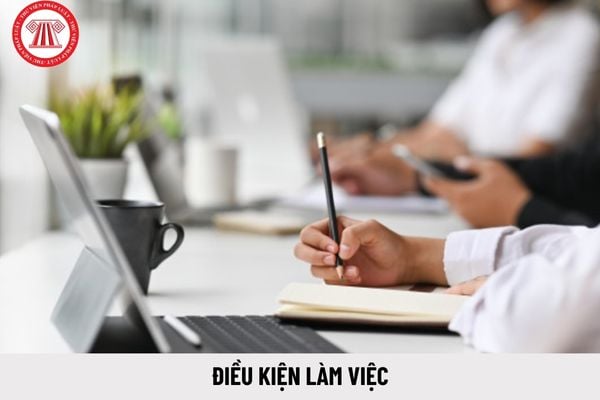 Có phải cung cấp thông tin về điều kiện làm việc cho người lao động biết không?