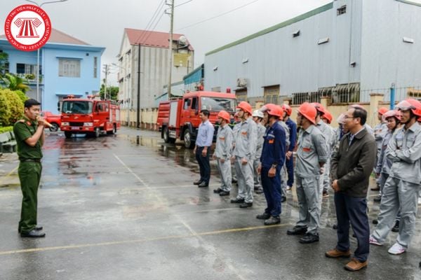 Bố trí lực lượng cho đội phòng cháy và chữa cháy như thế nào đối với doanh nghiệp có trên 100 nhân viên?