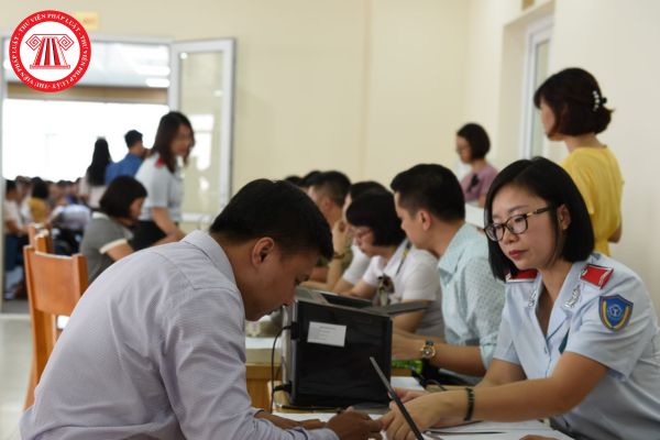 Công chức nghiệp vụ chuyên ngành thanh tra vị trí chuyên viên về phòng, chống tham nhũng, tiêu cực có trình độ gì?