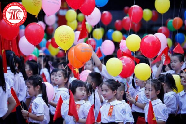 Lịch khai giảng năm học mới 2024 2025 trên toàn quốc là ngày bao nhiêu? Giáo viên chủ nhiệm được giảm định mức bao nhiêu tiết?