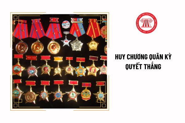 Mức tiền thưởng Huy chương Quân kỳ quyết thắng cho công chức hiện nay là bao nhiêu?