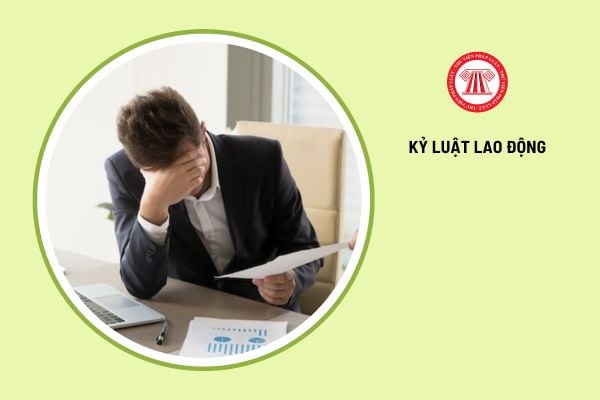 Xử lý kỷ luật lao động bằng hình thức cách chức được không?