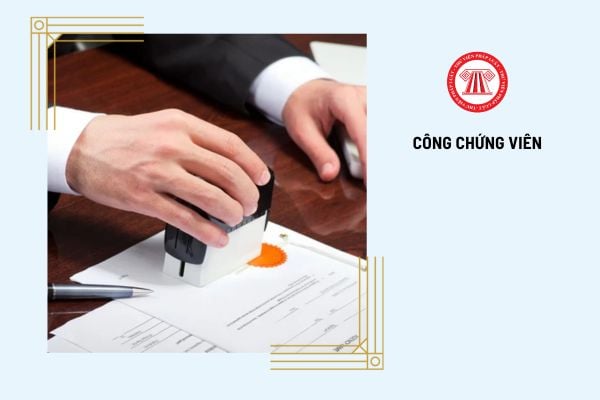 Công chứng viên có được công chứng giao dịch có liên quan đến tài sản của người thân không?