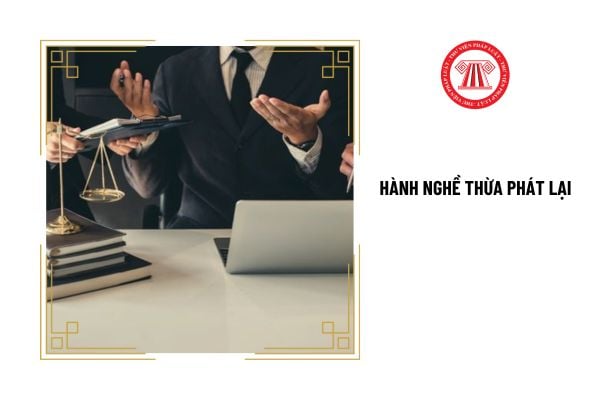 Có được kiêm nhiệm hành nghề Thừa phát lại và hành nghề công chứng không?