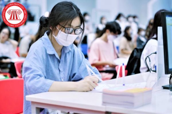 Cho tôi hỏi sinh viên được giảm bao nhiêu tiền học phí khi có cha mẹ là người lao động bị tai nạn lao động? Câu hỏi của anh P.L (Long An).