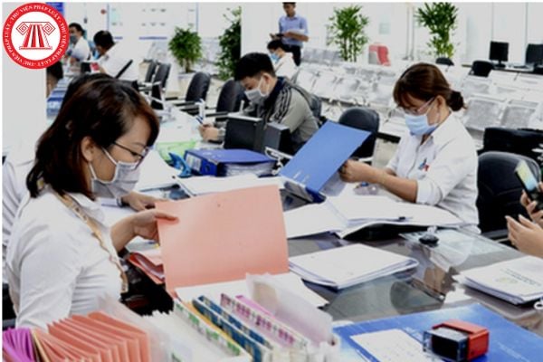 Chốt không chấp nhận giải quyết nghỉ thôi việc cho cán bộ công chức ở Hà Nội thì người đứng đầu đơn vị có phải trả lời bằng văn bản không?