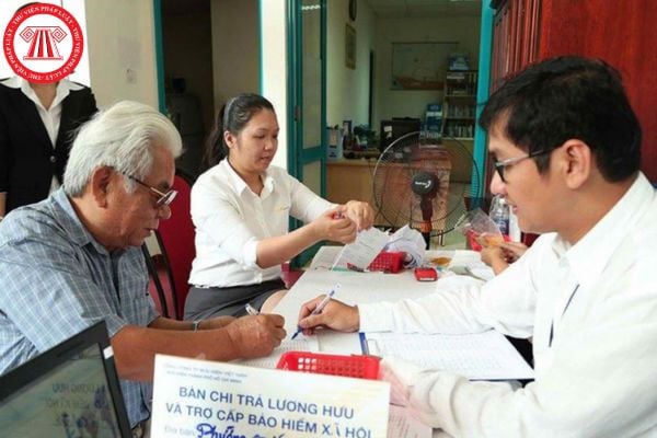Nghỉ hưu trước tuổi từ 01/7/2025, hưởng trợ cấp 10 tháng tiền lương hiện hưởng khi có bao nhiêu năm công tác theo Công văn 1814?