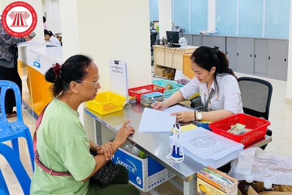 Chốt thay đổi tiêu chí xét hưởng nghỉ hưu trước tuổi, nghỉ thôi việc để áp dụng cho cán bộ công chức theo từng đặc điểm, từng địa phương tại Công văn 1814 có đúng không?