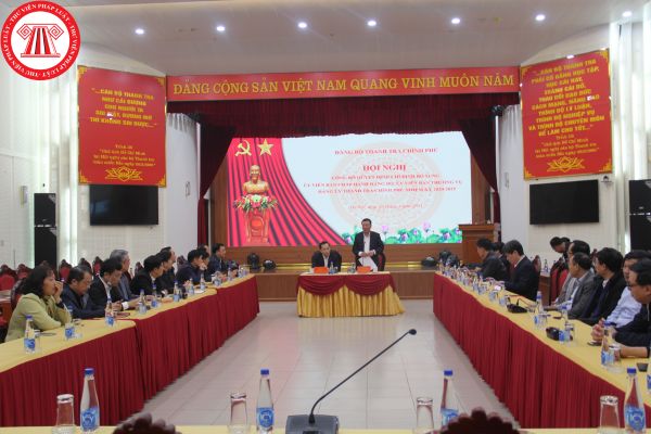 Hoàn thiện sắp xếp tổ chức đảng trong các tập đoàn, ngân hàng thương mại nhà nước dưới sự lãnh đạo của ai?