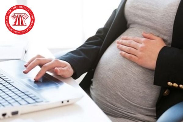 Người sử dụng lao động không được sử dụng lao động nữ mang thai từ tháng thứ 06 hoặc từ tháng thứ 07 làm những gì?