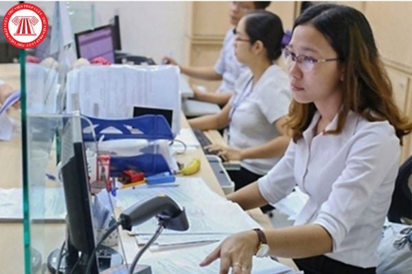 Người bị tinh giản biên chế không đủ tuổi hưởng lương hưu mà thôi việc ngay được trợ cấp bao nhiêu tiền?