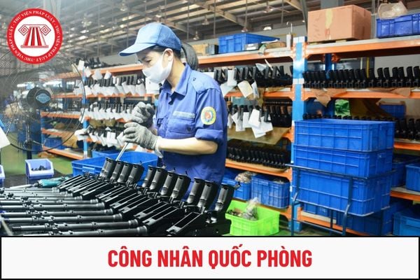 Công nhân quốc phòng chưa đủ tuổi nghỉ hưu nhưng không còn đủ tiêu chuẩn về sức khỏe được thôi phục vụ đúng không?