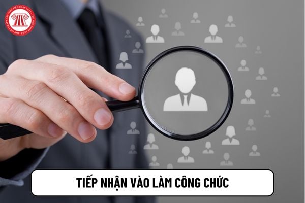 Có bắt buộc có chứng chỉ ngoại ngữ, tin học để được tiếp nhận vào làm công chức không?