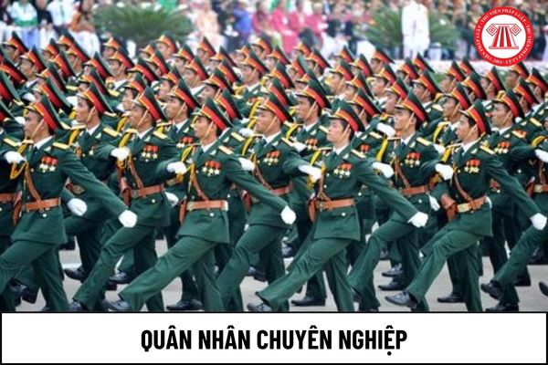 Ai có trách nhiệm giải quyết khiếu nại của quân nhân chuyên nghiệp?