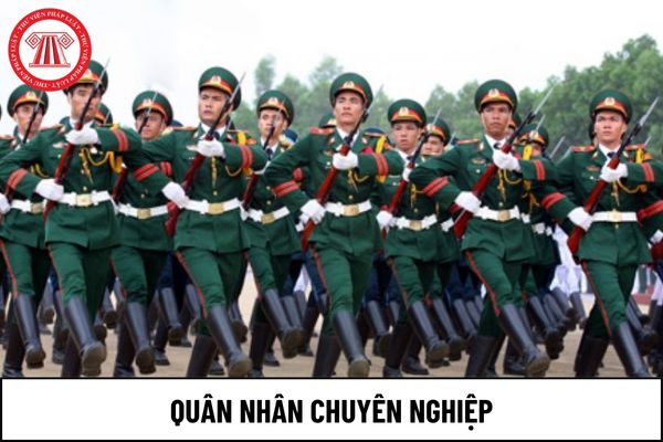 Quân nhân chuyên nghiệp có bị chấm dứt hưởng phụ cấp thâm niên vượt khung khi bị kỷ luật hạ bậc lương không?