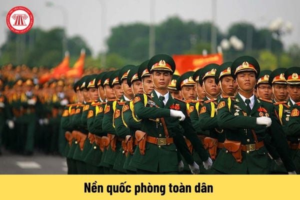 Theo quy định của Luật Quốc phòng, nền quốc phòng toàn dân là sức mạnh quốc phòng của đất nước, được xây dựng trên nền tảng chính trị, tinh thần, nhân lực, vật lực, tài chính, mang tính chất toàn dân, toàn diện, độc lập, tự chủ, tự cường