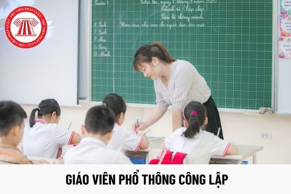 Giáo viên phổ thông công lập được tuyển dụng bằng hợp đồng làm việc lần đầu có được giảm định mức tiết dạy không?