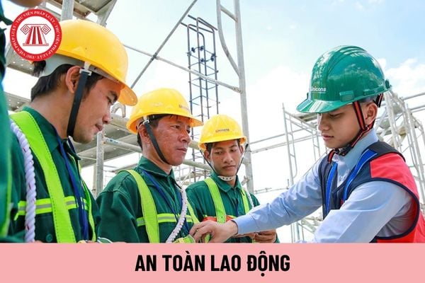 Mẫu thẻ an toàn lao động 2024 là mẫu nào? Ai có thẩm quyền cấp thẻ an toàn lao động cho người lao động thuộc nhóm 3?