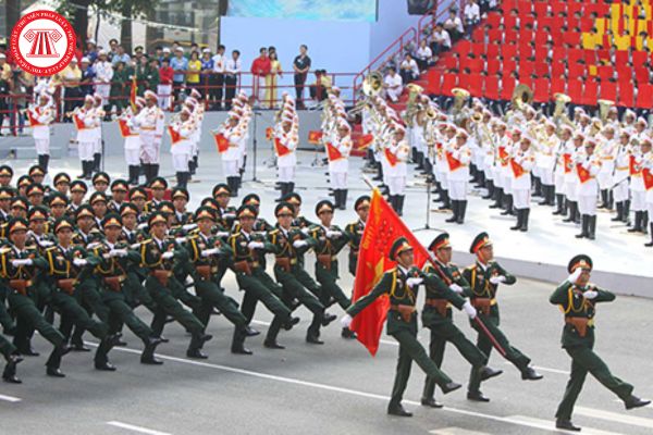 Nâng tuổi phục vụ tại ngũ sĩ quan Quân đội nhân dân Việt Nam thế nào theo Nghị quyết 106/NQ-CP năm 2024?