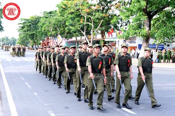 Công cụ hỗ trợ gồm những gì? Lực lượng tham gia bảo vệ an ninh, trật tự ở cơ sở có được trang bị công vụ hỗ trợ không?