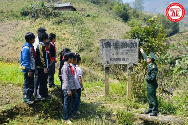 Vành đai biên giới là gì? Bộ đội biên phòng có được hạn chế hoặc tạm dừng hoạt động ở vành đai biên giới không?