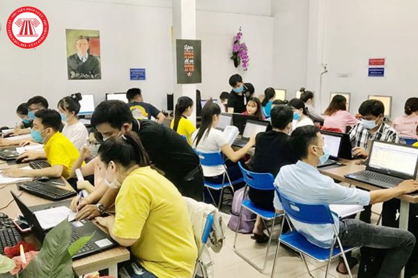 Giáo dục thường xuyên là gì? Nhà giáo thỉnh giảng tin học tại trung tâm giáo dục thường xuyên cần có trình độ chuyên môn ra sao?