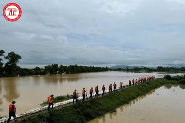 Đê bối là gì? Cục trưởng Cục Quản lý đê điều và Phòng chống thiên tai có nhiệm vụ gì?