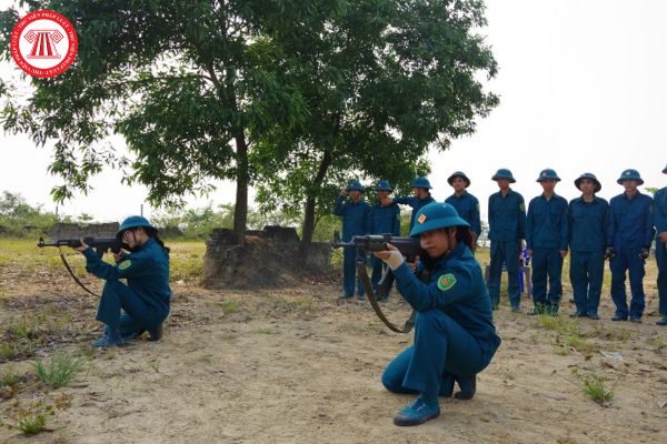 Các hình thức khen thưởng đối với Dân quân tự vệ là gì?