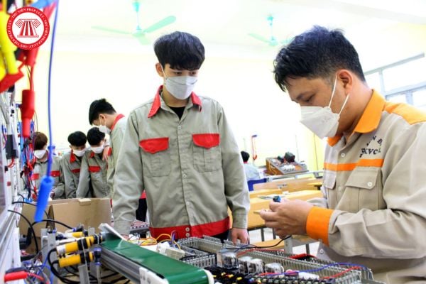 Lao động tiền lương