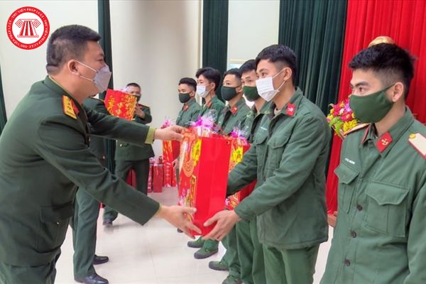 Lao động tiền lương