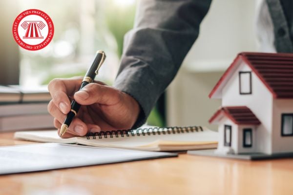 Hợp đồng tặng cho đất đai giữa anh em ruột có cần công chứng không? 