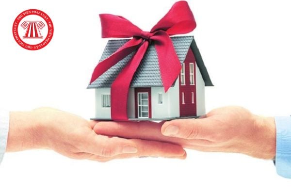 Tặng cho nhà ở được quy định ra sao? Mẫu hợp đồng tặng cho nhà ở mới nhất 2025?