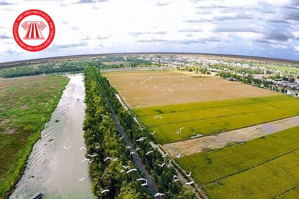  Chuyển đổi đất nông nghiệp sang đất phi nông nghiệp có cần phải xin phép cơ quan có thẩm quyền không? 